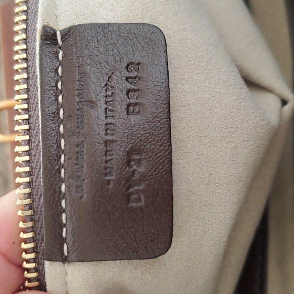 Rare Python Salvatore Ferragamo Handbag - Picture 8 of 12